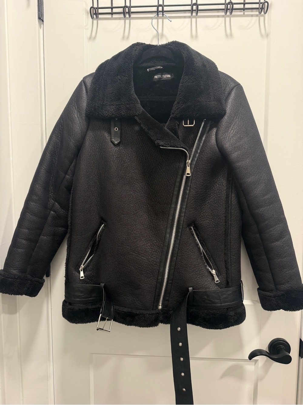 PrettyLittleThing Black Faux Shearling Aviator Moto Jacket Belted Size US 2